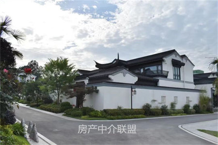 清河上城3室2厅2卫160m2精装修，带车位